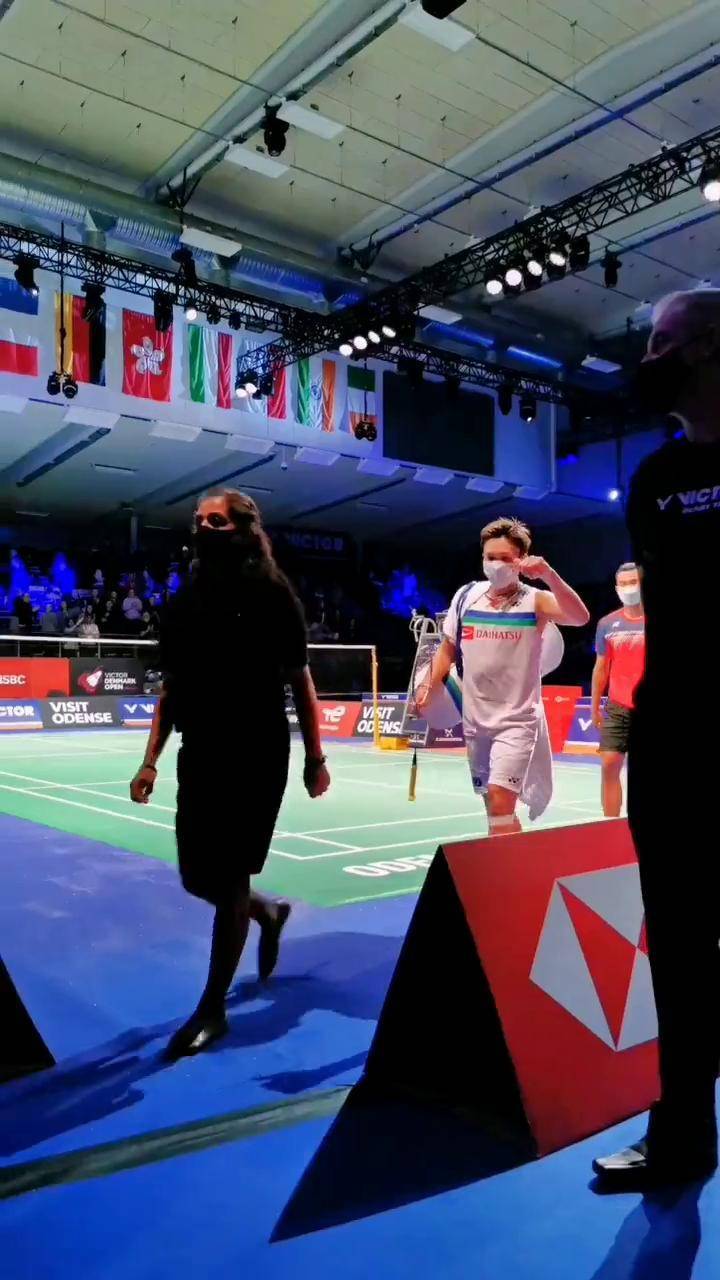 丹麦队碾压泰国队，桃田贤斗点燃赛场