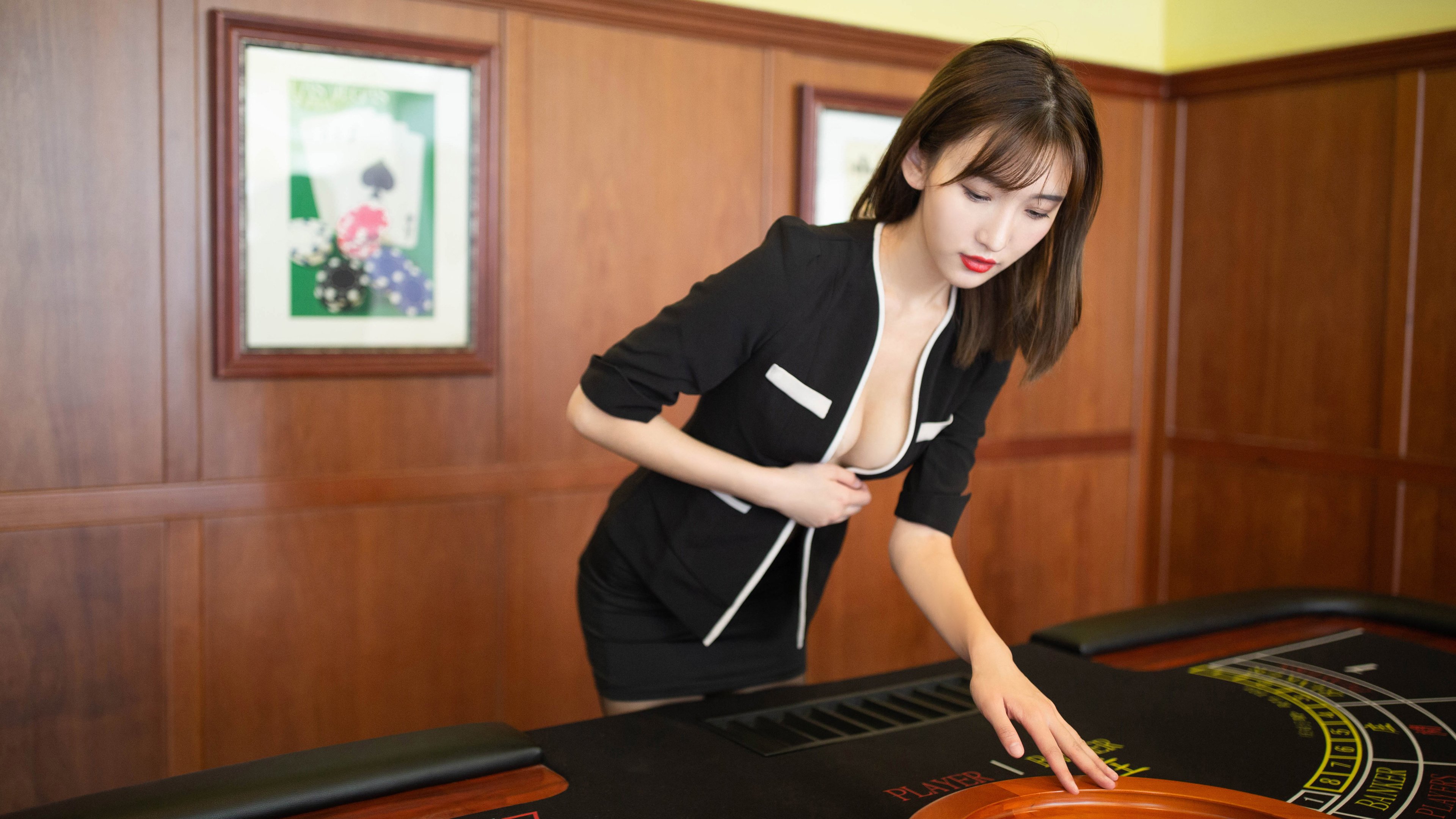 跨界狂潮，鹈鹕一波流击溃浙江队，塔图姆惊艳F1街道赛