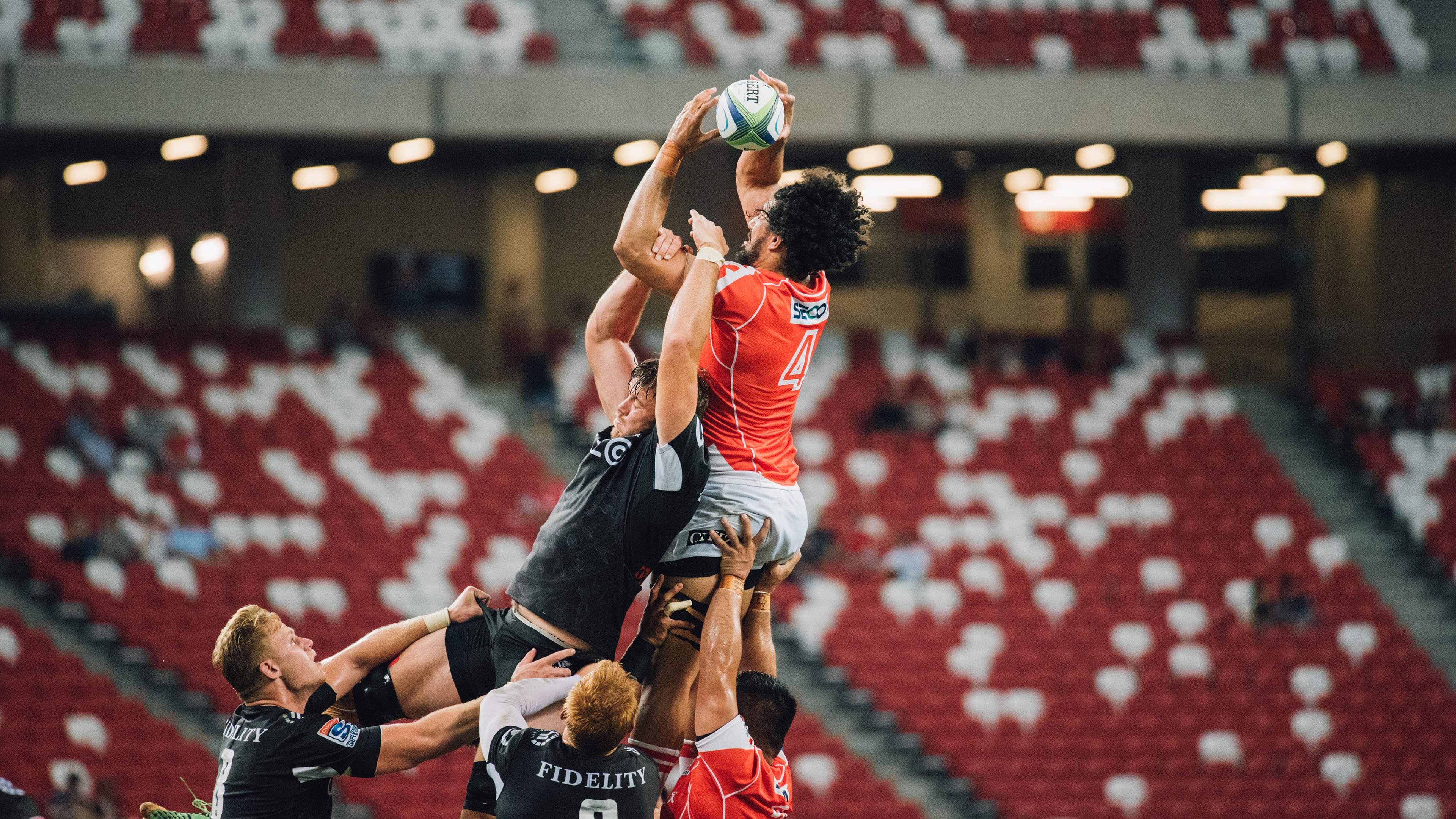 灰熊强势晋级掀翻马刺，乔治进攻端如入无人之境