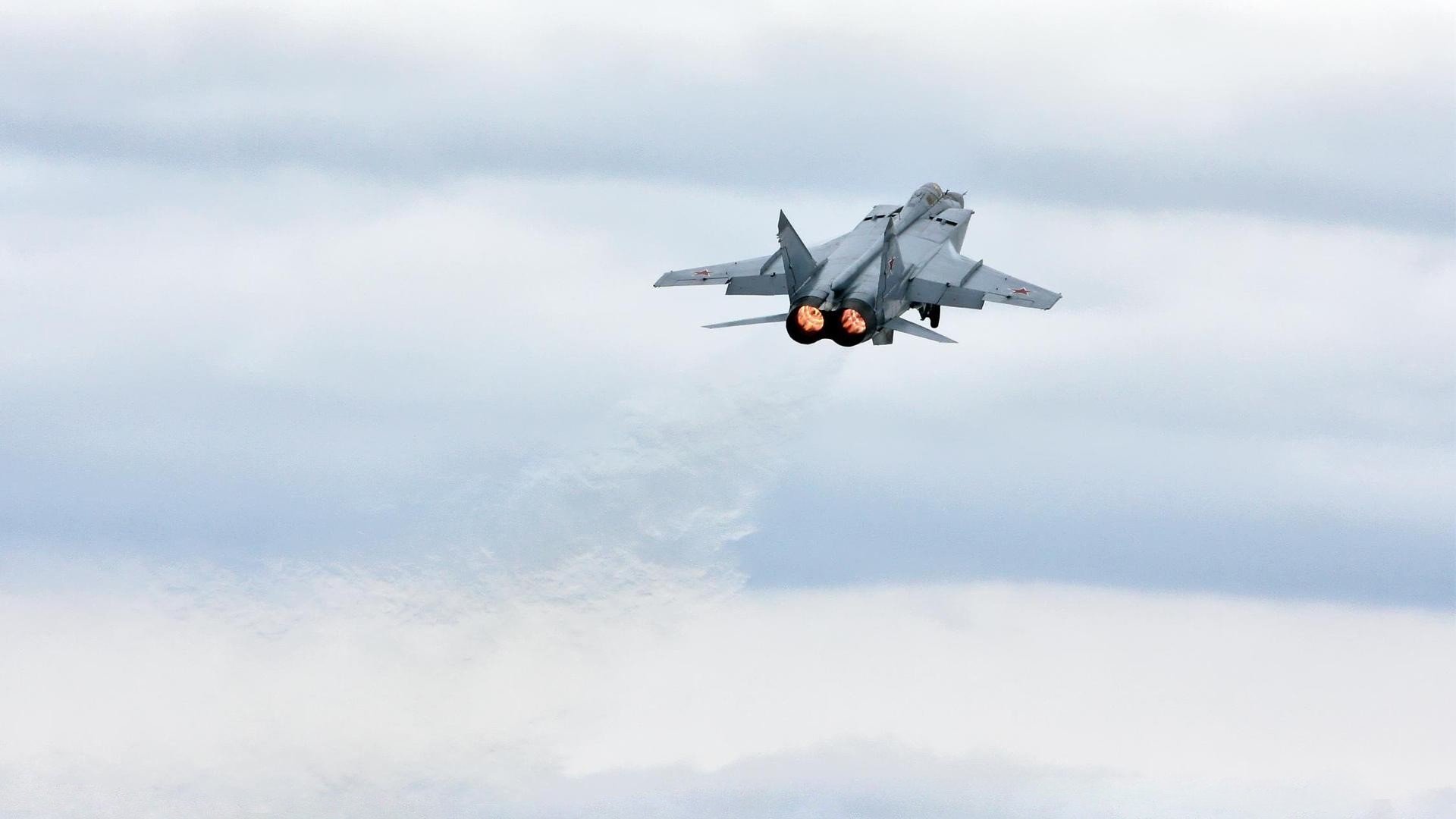 独舞时刻！鹈鹕对阵活塞，杰伦·格林进攻端无人可挡