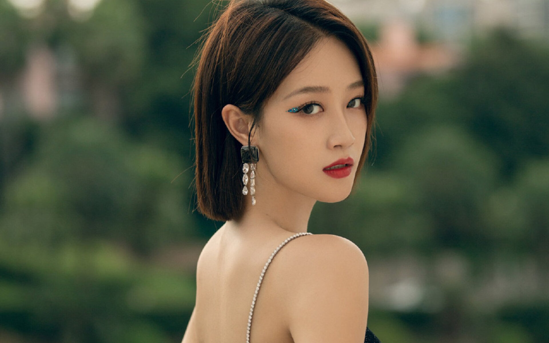 欧冠半决赛之夜，加维的闪耀时刻—舞台越大，表现越强