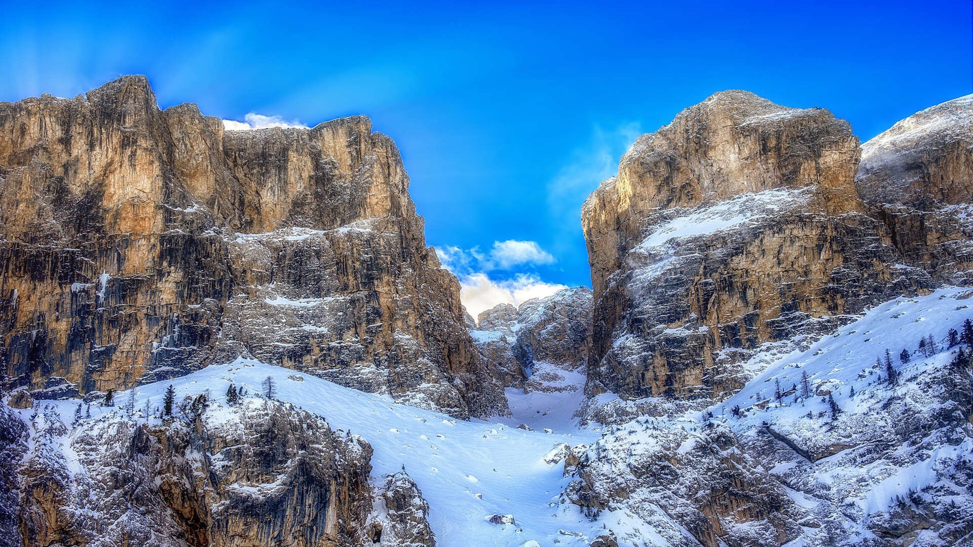 F1街道赛车轮与玻利维亚高原的足球狂欢，极速与热血的双重变奏