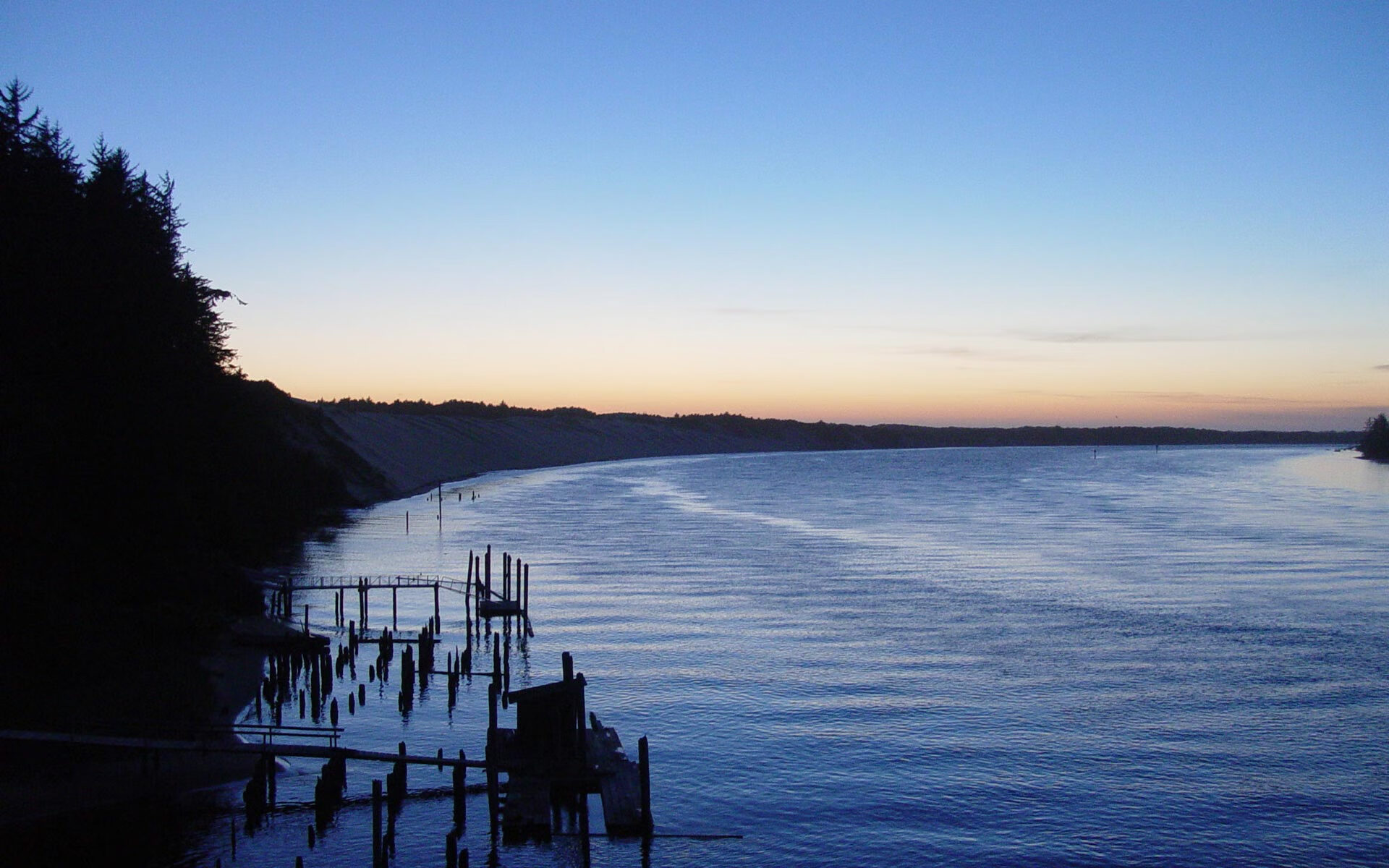 极速启航与逆风翻盘，F1新赛季揭幕战焦点战与智利逆转突尼斯的启示