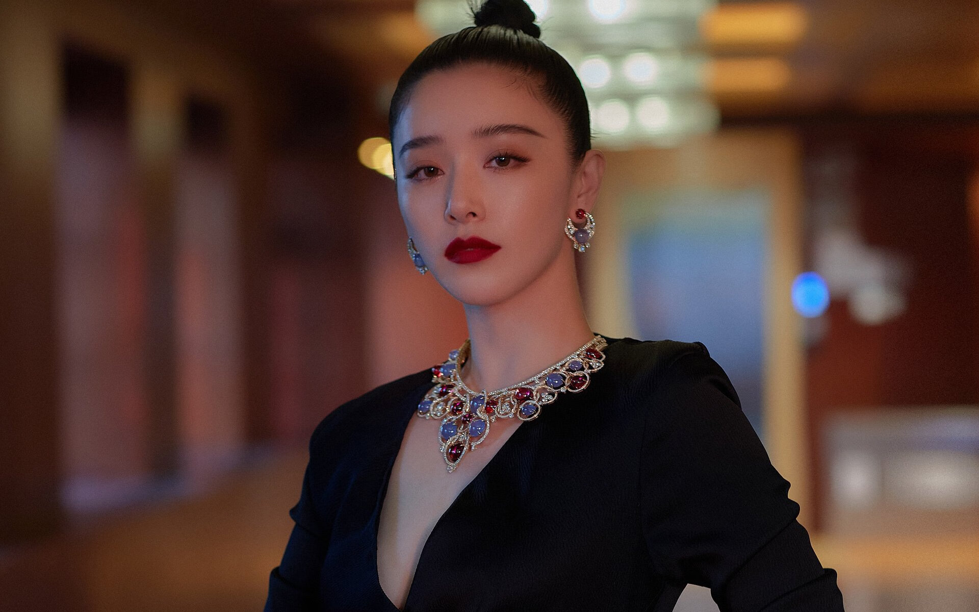 范戴克如坚冰封锁战场,冰岛奇迹压哨刺穿莱比锡红牛